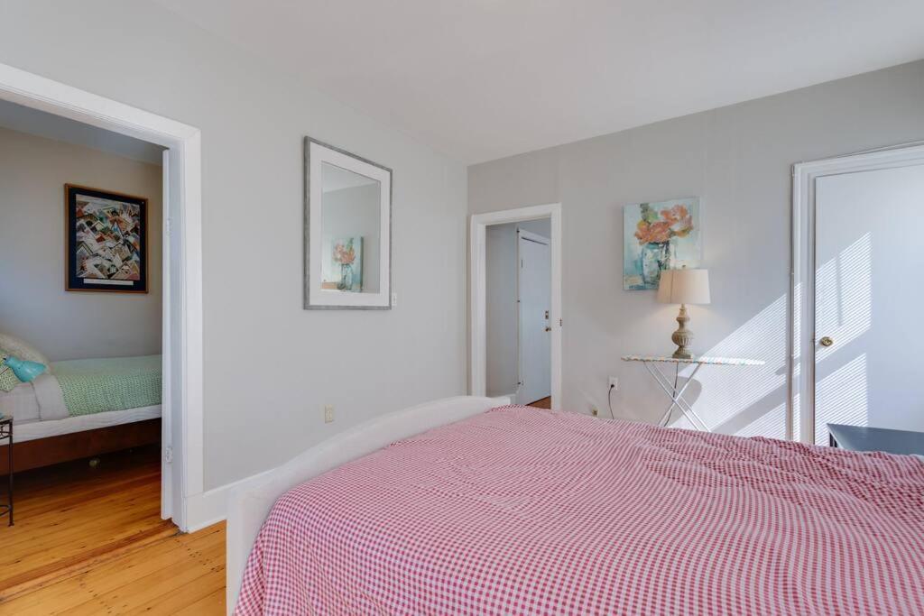 New! Near Mbta, 3 Mi To Fenway! Appartamento