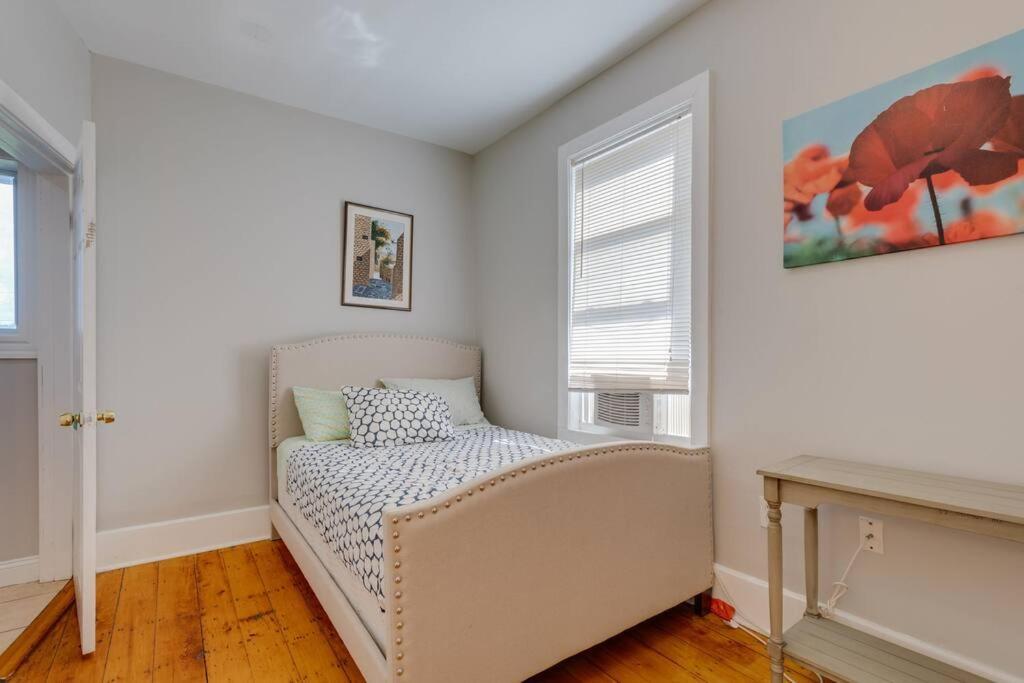 New! Near Mbta, 3 Mi To Fenway! Appartamento *